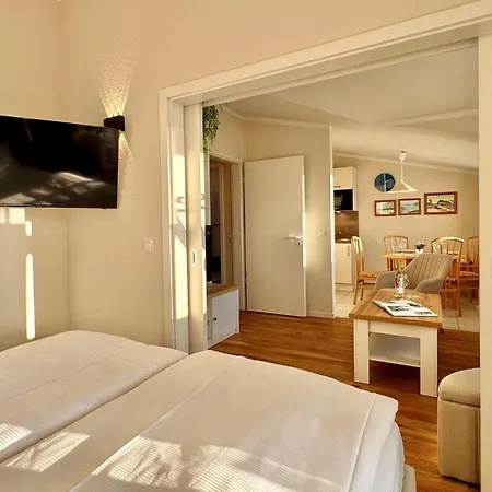 Komfortable In Mit Balkon Apartment Sellin (Rugen)